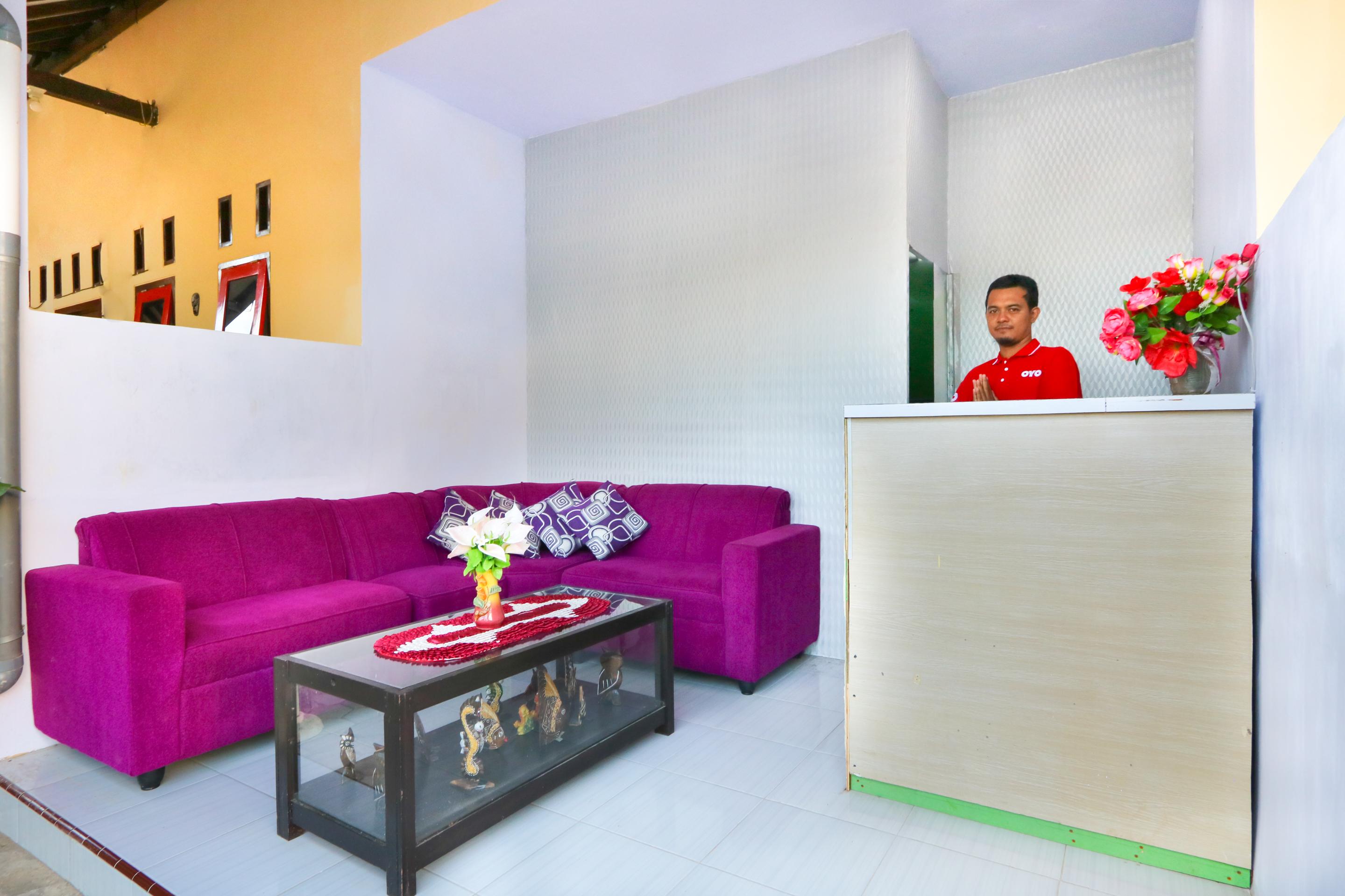 Reddoorz At El Shaday Homestay Banyuwangi Banyuwangi  Exterior photo