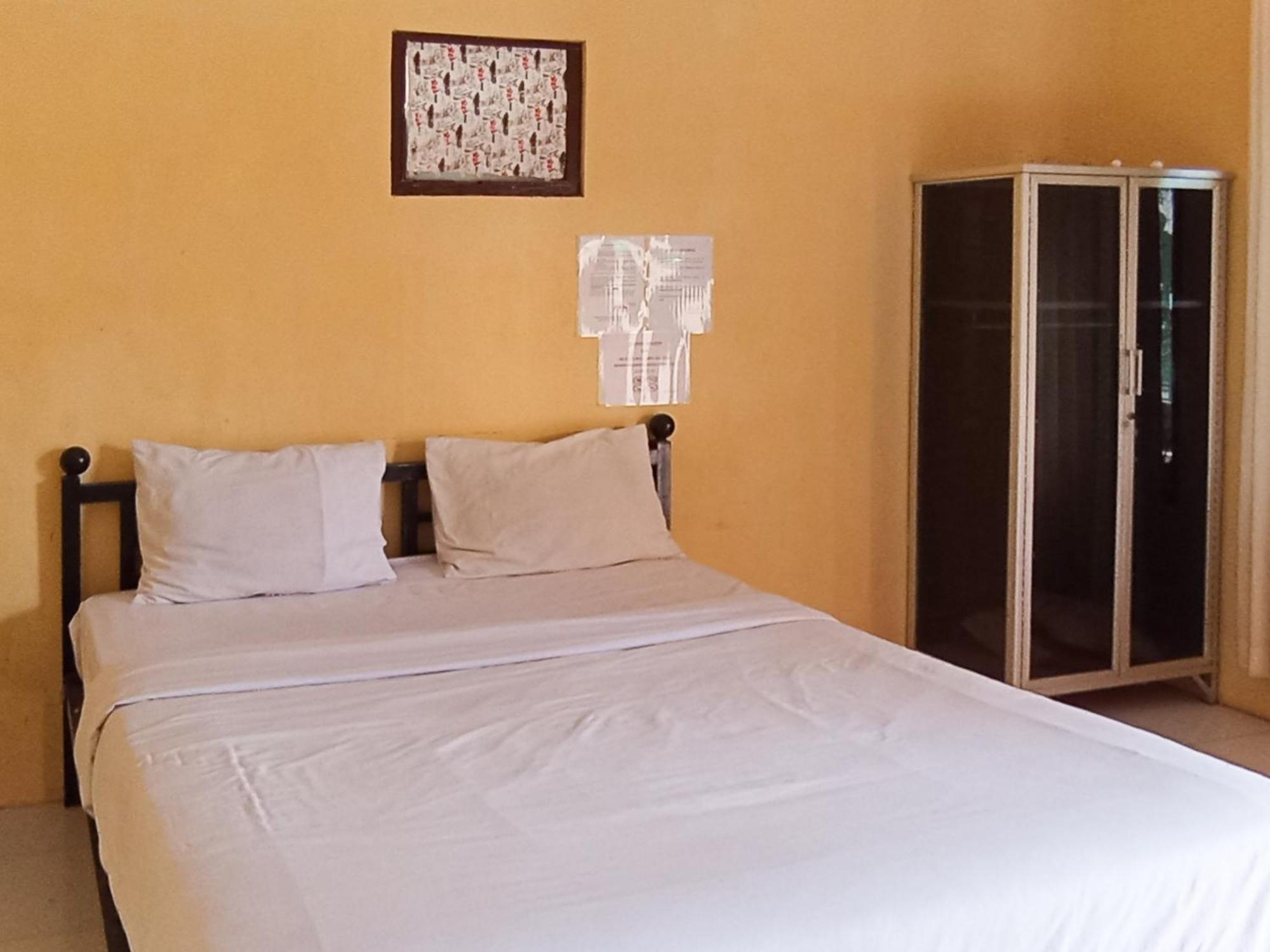 Reddoorz At El Shaday Homestay Banyuwangi Banyuwangi  Exterior photo