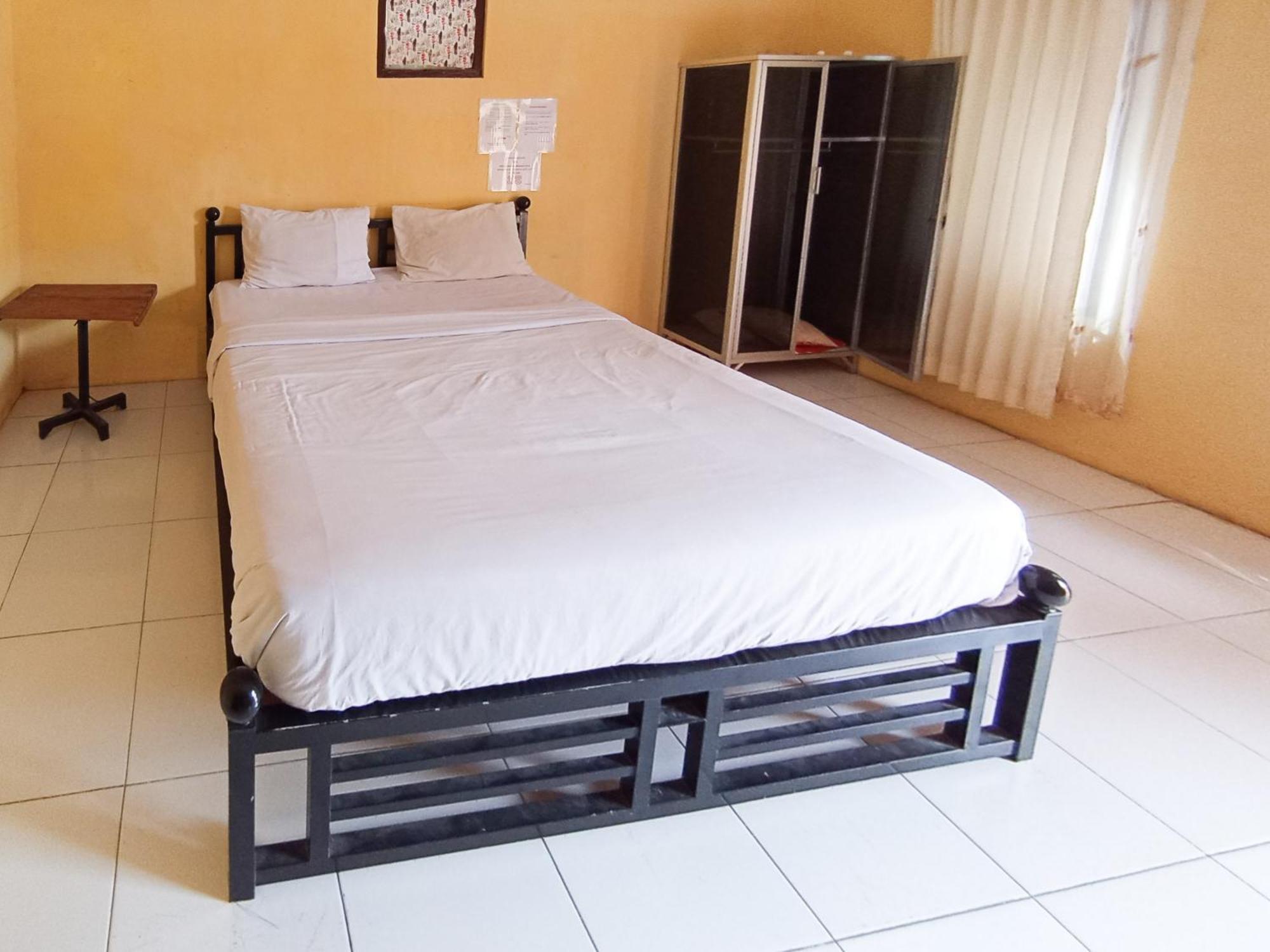 Reddoorz At El Shaday Homestay Banyuwangi Banyuwangi  Exterior photo